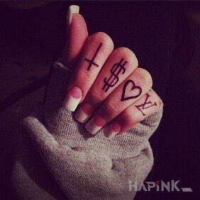 Tattoo A few things on the fingers motif: other