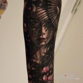 Tattoo Geisha on the forearm motif: 3D style: realistic