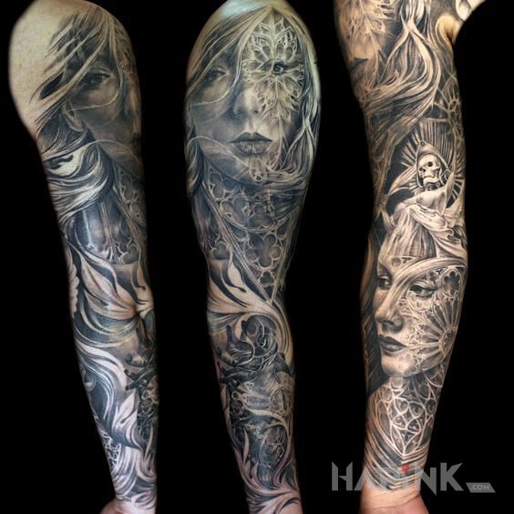 Tattoo Kobiece twarze w rękawie in characters motif and realistic style on the upper arm
