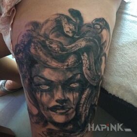 Tattoo Jellyfish on the leg motif: characters