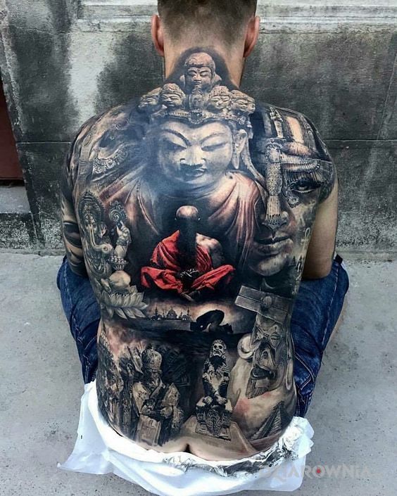 Tatuaż mnich w motywie kolorowe i stylu realistyczne na plecach