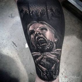 Tatuaż Zombie na łydce motyw: demony styl: realistyczne