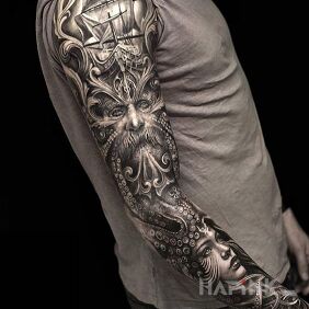 Tattoo Sea wolves on the upper arm motif: 3D style: realistic