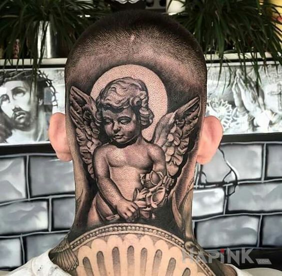 Tattoo Aniolek in angels motif on the head