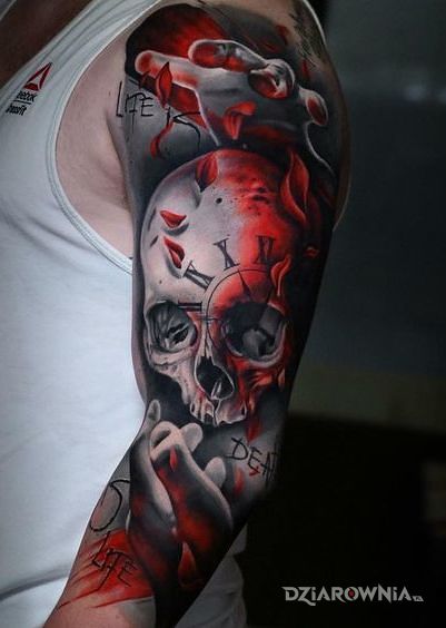 Tatuaż life  death w motywie kolorowe na ramieniu