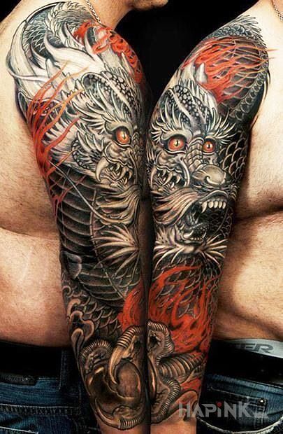 Tattoo Chiński smok in colorful motif and japanese / irezumi style on the forearm