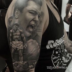 Tatuaż Muhammad Ali na ramieniu motyw: 3D styl: realistyczne