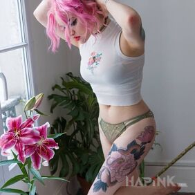 Tattoo Rosy doll on the leg motif: colorful