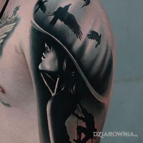 Tatuaż Wspinaczka na ramieniu motyw: 3D