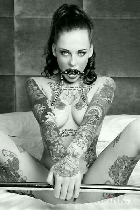 Tattoo Ostra babka in sexy motif on the chest