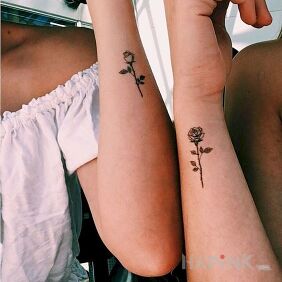 Tattoo Two roses on the forearm motif: flowers