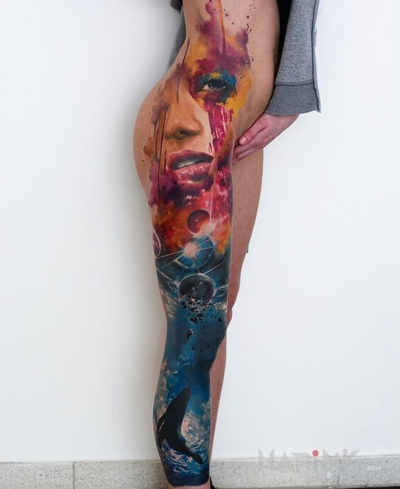 Tattoo Magia kolorów in animals motif and Watercolor style on the leg