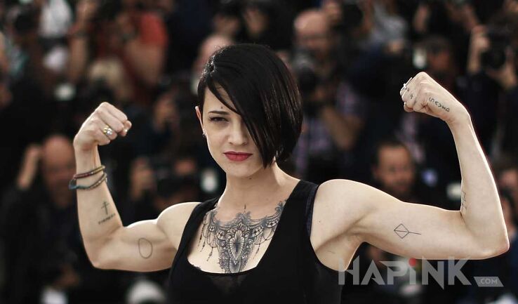Tattoo Asia Argento - tatuaże in Asia Argento motif on the chest