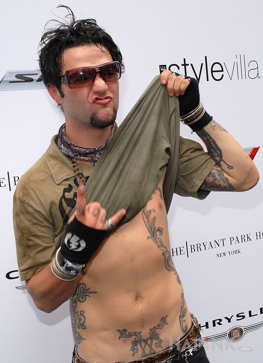 Tattoo Bam Margera in Bam Margera motif on the stomach