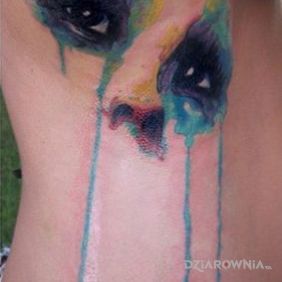 Tatuaż Akwarelowe oczy na żebrach motyw: kolorowe styl: watercolor