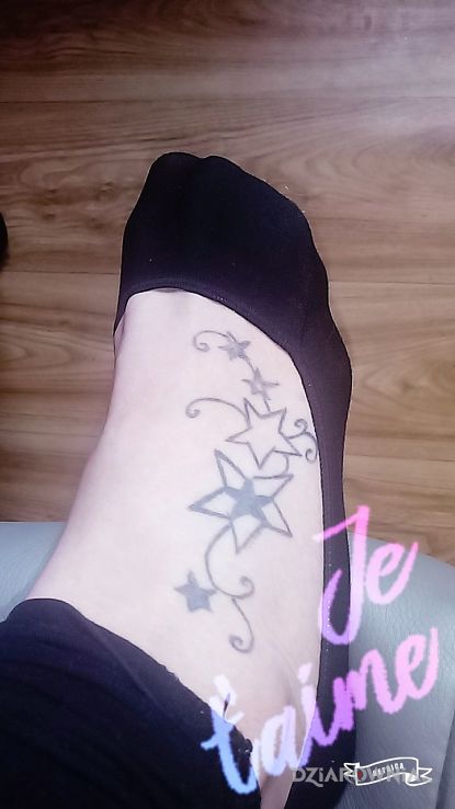 Tatuaż tatuaz w motywie pozostałe na stopie