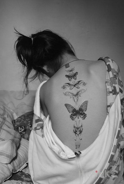 Tattoo Różne motyle in butterflies motif on the back