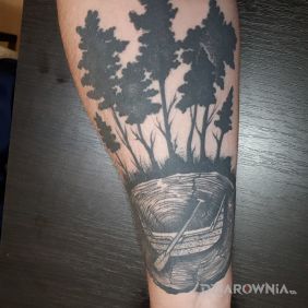 Tatuaż Pień z herbem Łodzi na przedramieniu motyw: pozostałe