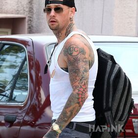 Tattoo Benji Madden - sleeve on the forearm motif: Benji Madden