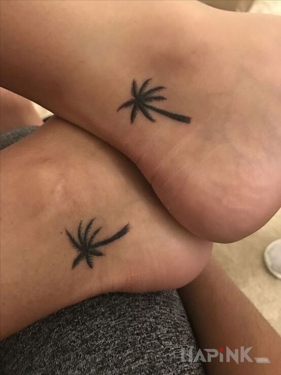 Tattoo Dwie palmy in Love motif on the foot