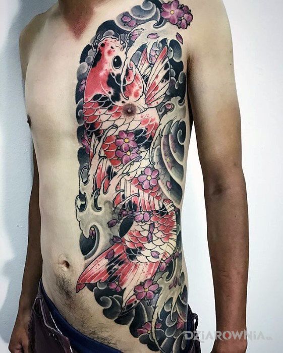 Tatuaż rybka koi w motywie zwierzęta i stylu japońskie / irezumi na klatce