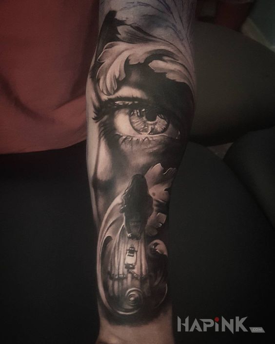 Tattoo Skryte oko in 3D motif and realistic style on the forearm