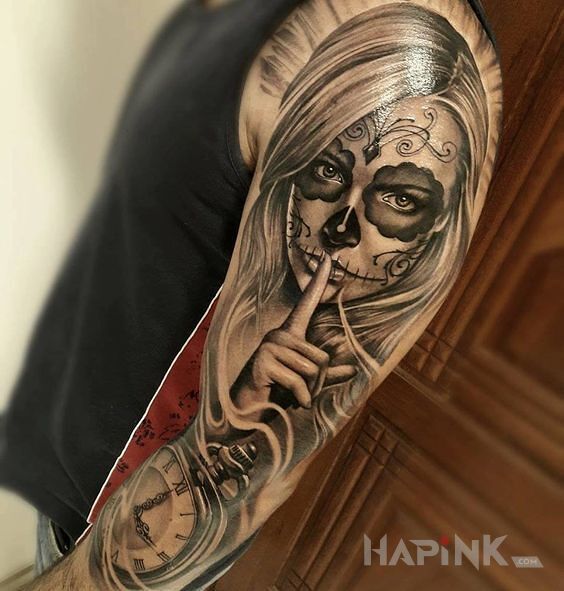 Tattoo Meksykański sznyt in 3D motif and realistic style on the upper arm