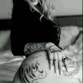 Tattoo Black and white on the hand motif: lettering