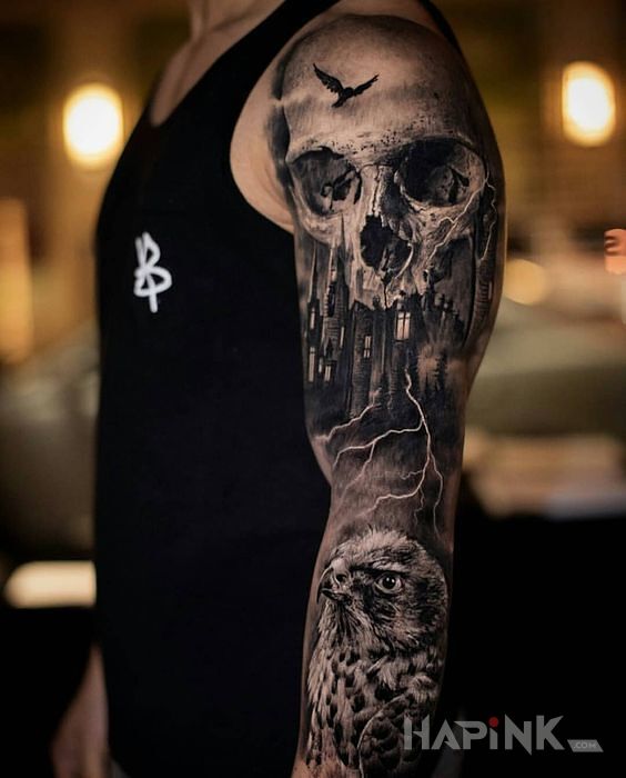 Tattoo Czaszka - rękaw in 3D motif and realistic style on the forearm