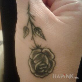 Tattoo Rose on the hand motif: 3D