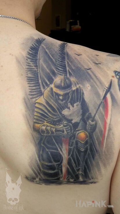 Tattoo Husarz in colorful motif on the shoulder blades