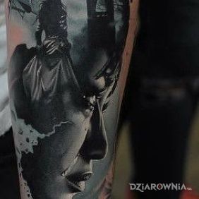 Tatuaż Panna na przedramieniu motyw: 3D