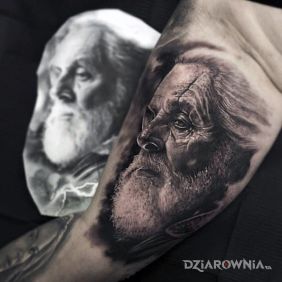 Tatuaż Filmowy odyn na ramieniu motyw: 3D styl: realistyczne