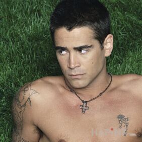 Tattoo Colin Farrell - love tattoo on the chest motif: Colin Farrell