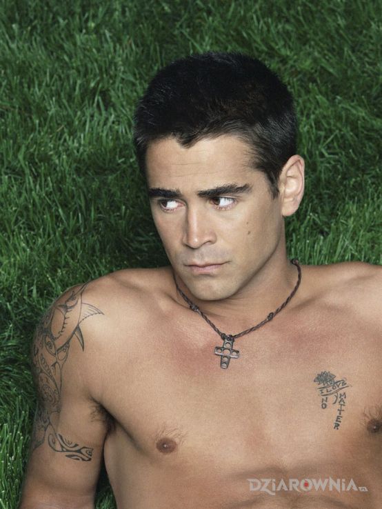 Tatuaż colin farrell - tatuaż miłosny w motywie Colin Farrell na klatce