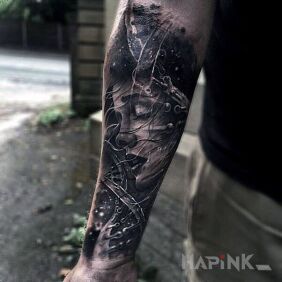 Tattoo Face on the forearm motif: 3D