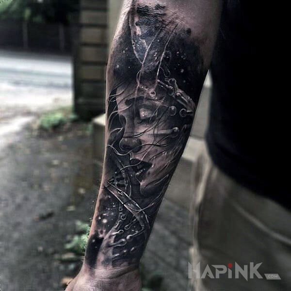 Tattoo Twarzyczka in 3D motif on the forearm