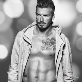 Tatuaż David Beckham - tatuaż miłosny na klatce na klatce motyw: miłosne