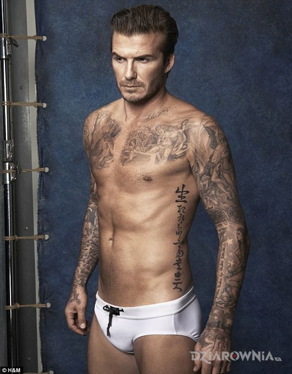 Tatuaż david beckham w całości w motywie David Beckham na żebrach
