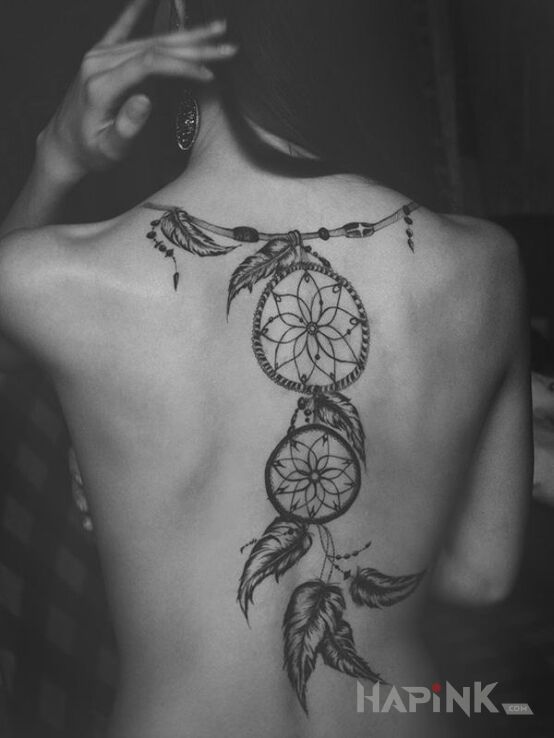Tattoo Łapacz snów in Indian motif on the back