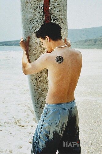 Tattoo Josh Hartnett - tatuaż in famous people motif on the back