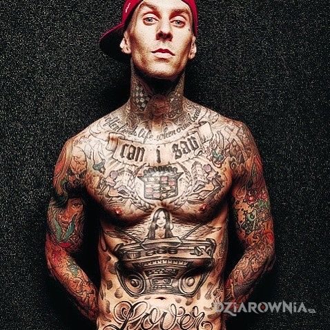 Tatuaż travis barker w tatuażach w motywie Travis Barker na szyi