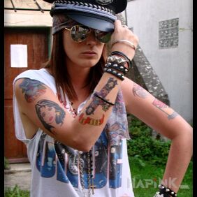 Tattoo W. Axl Rose for mod - knit on the upper arm motif: W. Axl Rose