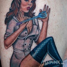 Tattoo Pin up girl 3 on the upper arm motif: characters