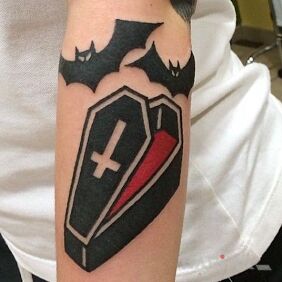 Tattoo Bats on the forearm motif: animals
