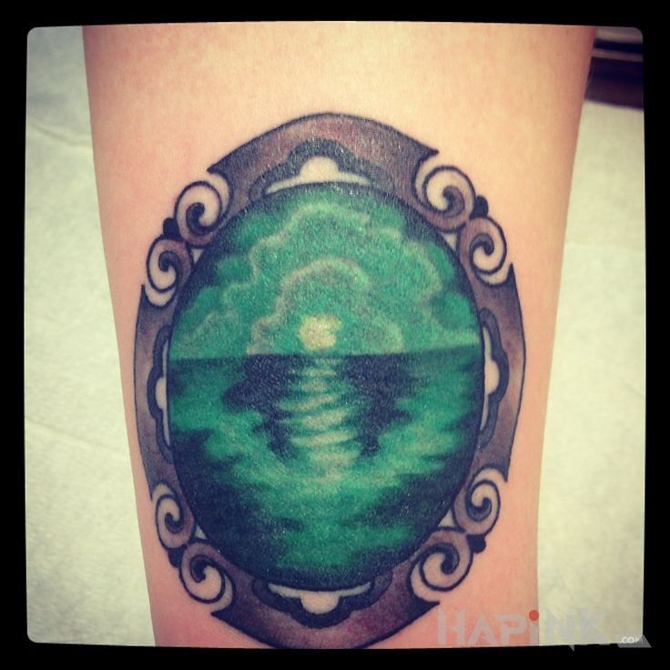 Tattoo Śliczny horyzont in Love motif on the leg