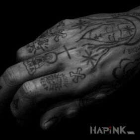 Tattoo Finger rings on the fingers motif: Prison