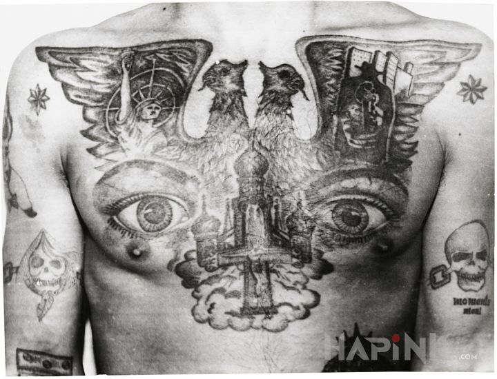 Tattoo Wytatuowane oczy in Prison motif on the chest