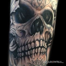 Tatuaż Meksykańska czaszka na przedramieniu motyw: santa muerte