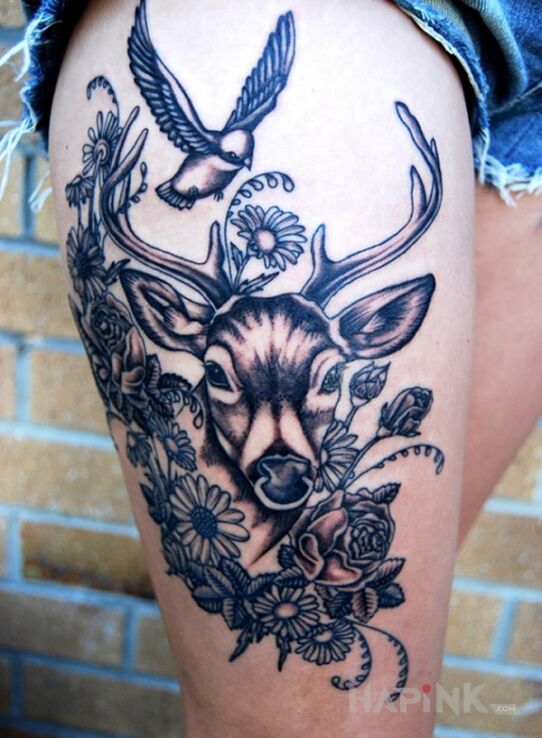 Tattoo Jelonek in animals motif on the leg